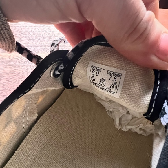 Vans Authentic Custom Sunflowers Womens Size 7.5 - Picture 2 of 3